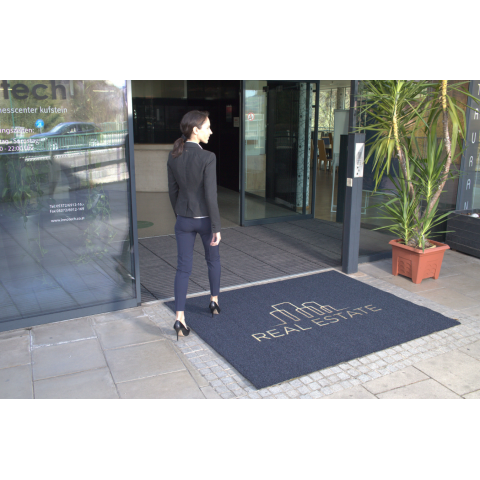 TAPIS EXTÉRIEUR COURCHEVEL LOGOTÉ SUR MESURE (LE M²)