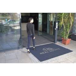 TAPIS EXTÉRIEUR COURCHEVEL LOGOTÉ SUR MESURE (LE M²)